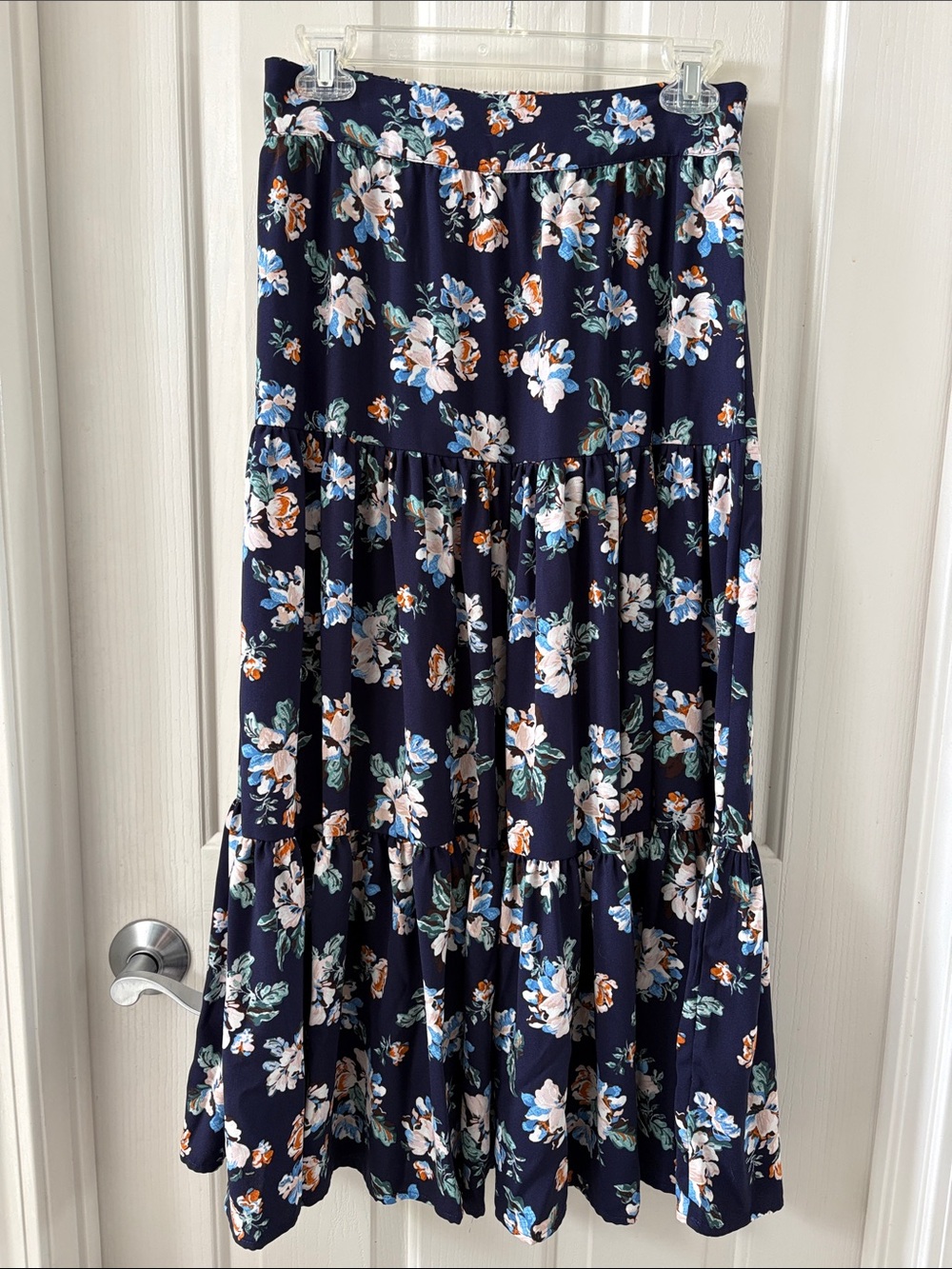 LC Lauren Conrad - Three Tier MIDI Skirt - Floral navy blue
